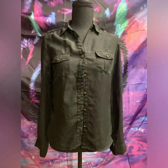 Black button down thin - Picture 1 of 5